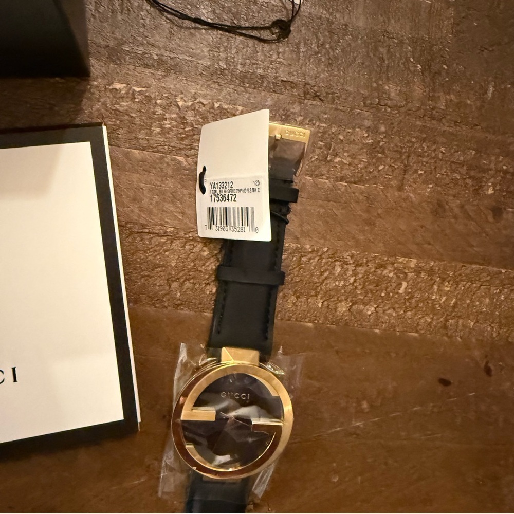 Gucci G Interlocking Black 42MM Dial Leather Strap Watch Latin Grammy Edition - Picture 8 of 15